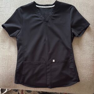 Women’s Fabletics 2 pocket scrub top
